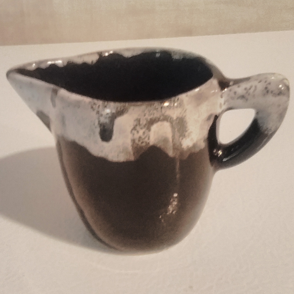 CREAMER JUG